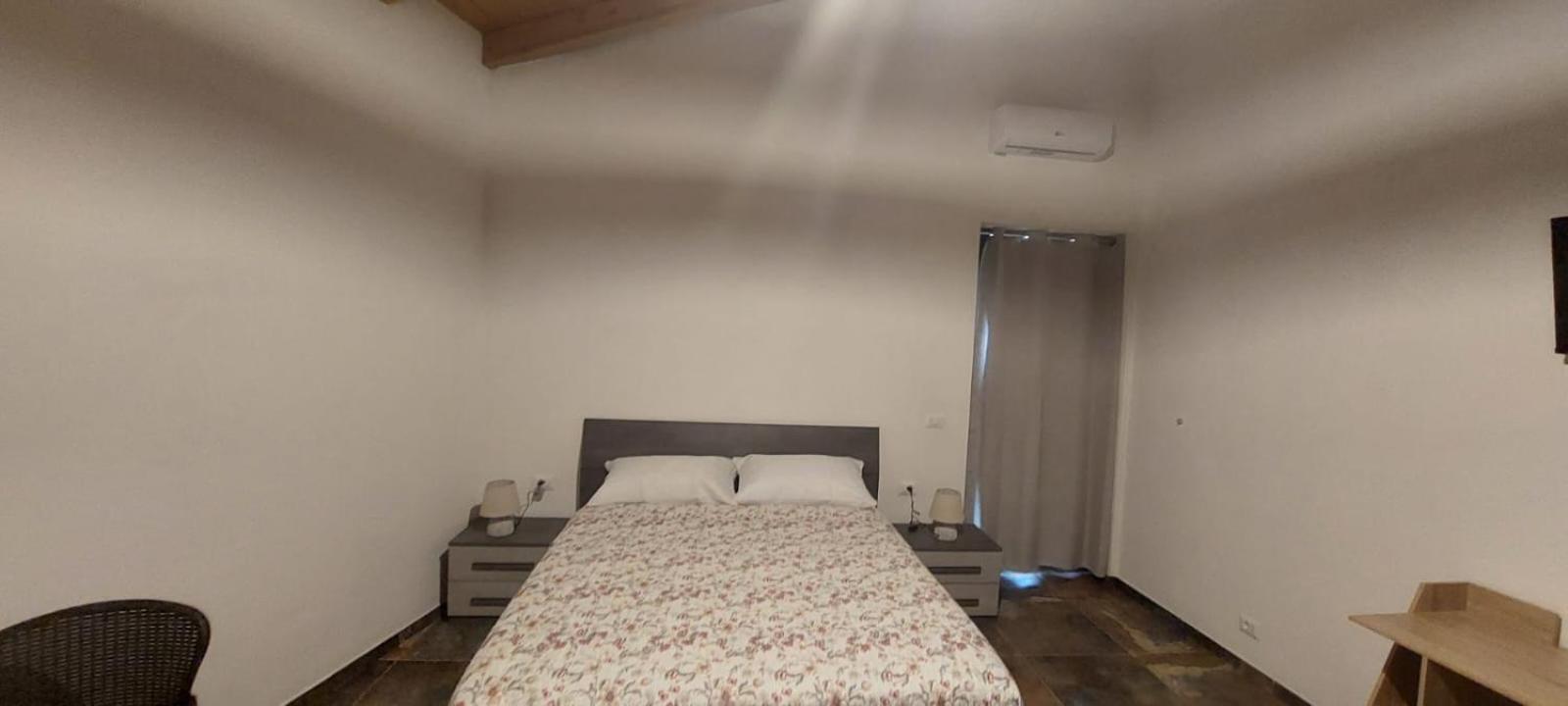 Affittacamere Arrogante Di Simona - Ploaghe Habitación foto